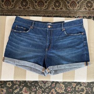 NWT LOFT Denim Jean Shots, Women’s Mid-Rise Regular Fit, The Roll Short, 33/16